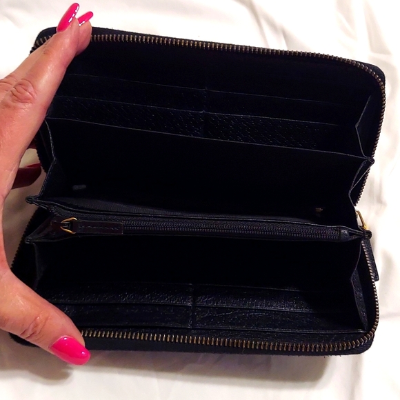 Gucci Marmont GG Zip Around Long Leather Zippy Wallet Black Gold - Picture 4 of 10